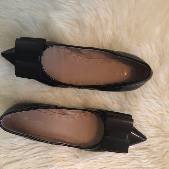 TAHARI black flats size 6M - Picture 3 of 9
